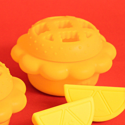 Sniffy Pie Dispenser Toy