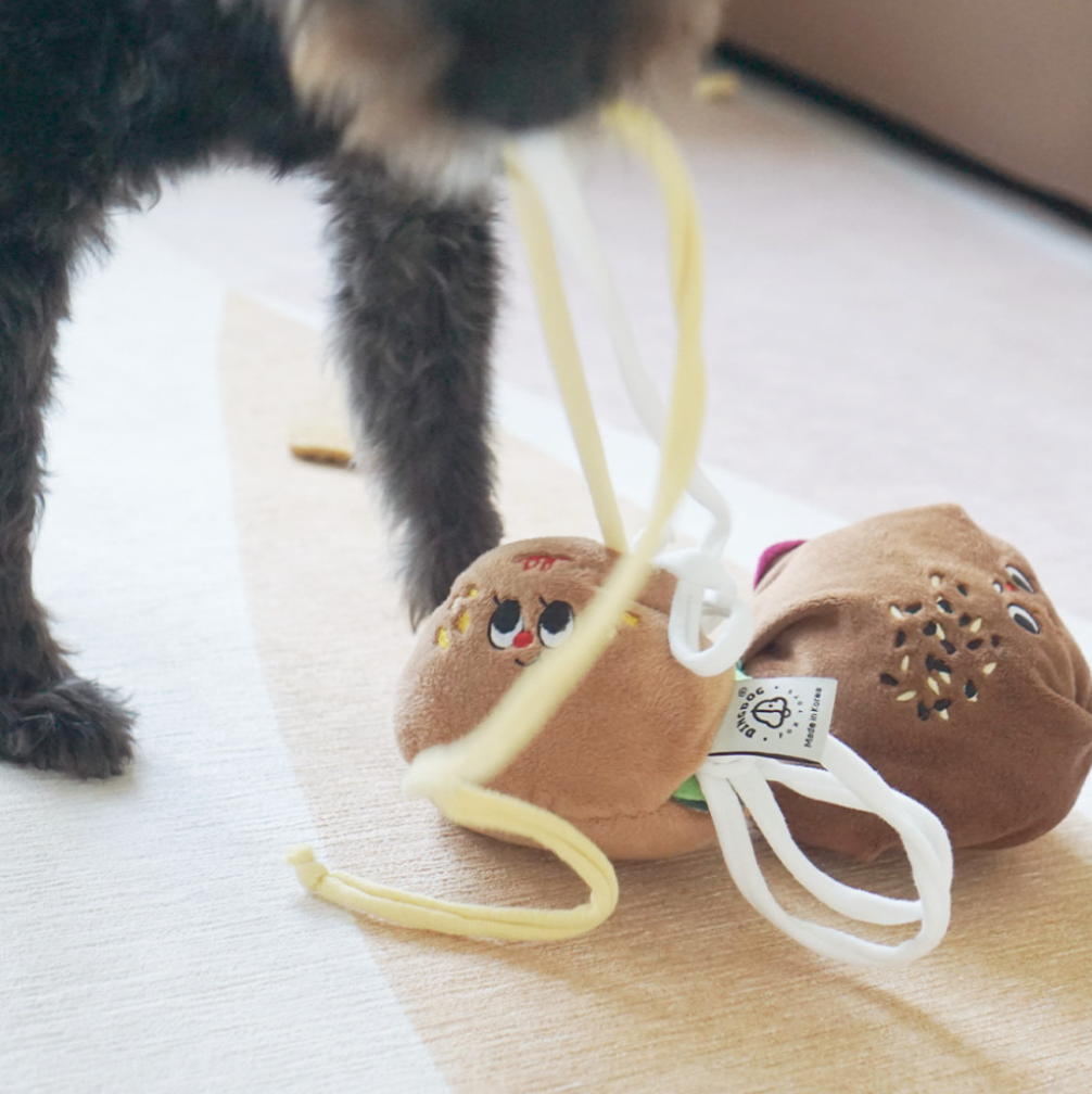 Salad Bun Nosework Toy